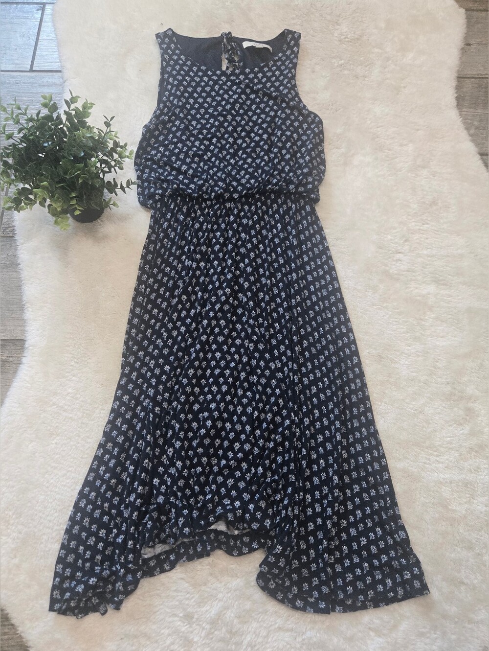 LOFT Navy Blue & White Sleeveless Floral Medallion Blouson Midi Dress, Small